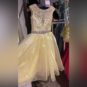 No tag about a size 6